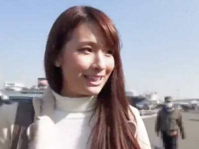 相手に困ってなさそうな恵まれたルックスの若妻の不倫ハメ