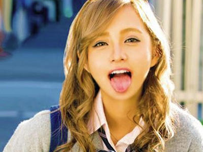 おバカだけどエッチな事は大得意なヤリマンギャルJKに中出し！！！